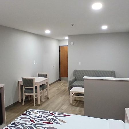 Red Roof Inn & Suites Euless - Dfw Airport Southwest Eksteriør billede