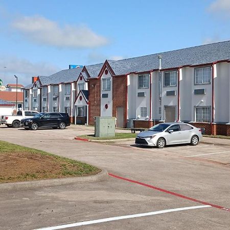 Red Roof Inn & Suites Euless - Dfw Airport Southwest Eksteriør billede