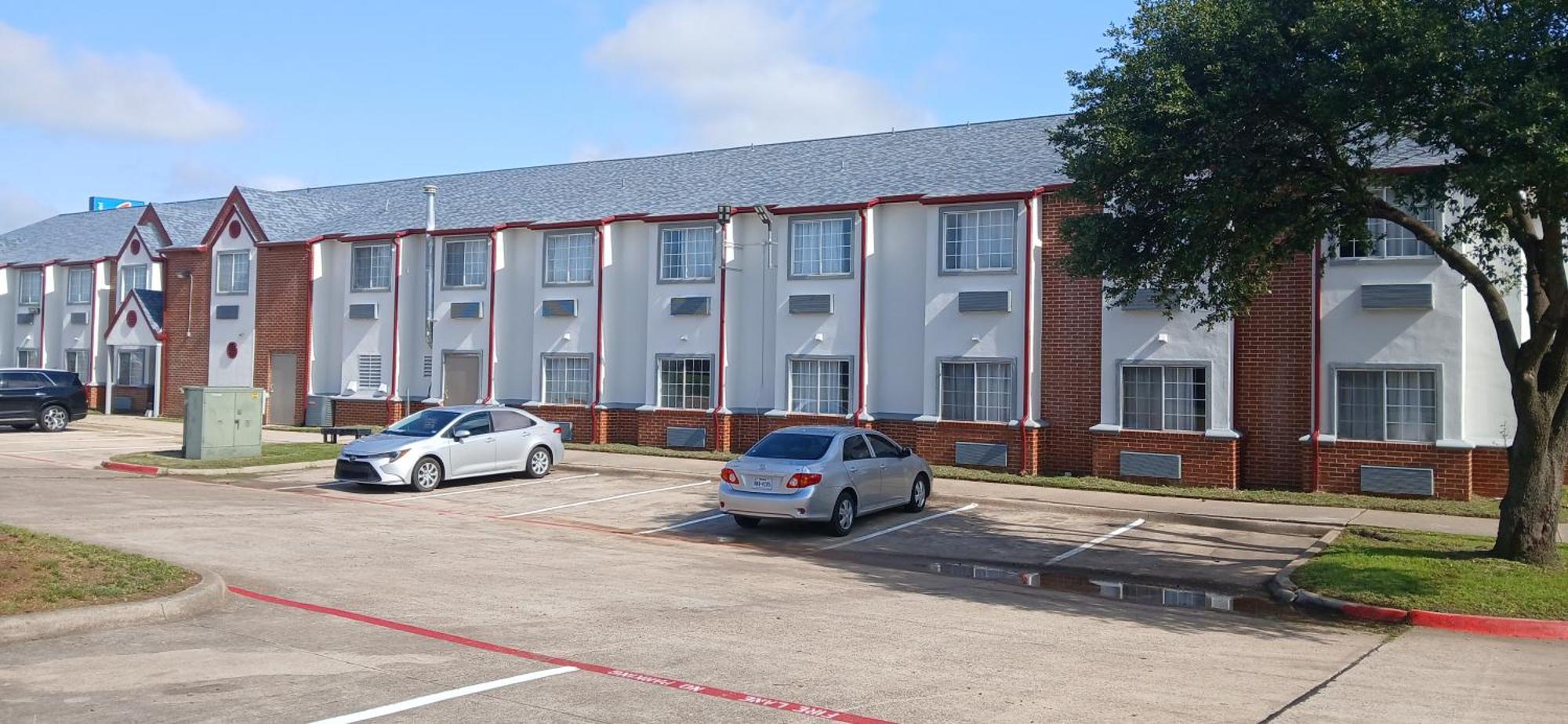 Red Roof Inn & Suites Euless - Dfw Airport Southwest Eksteriør billede